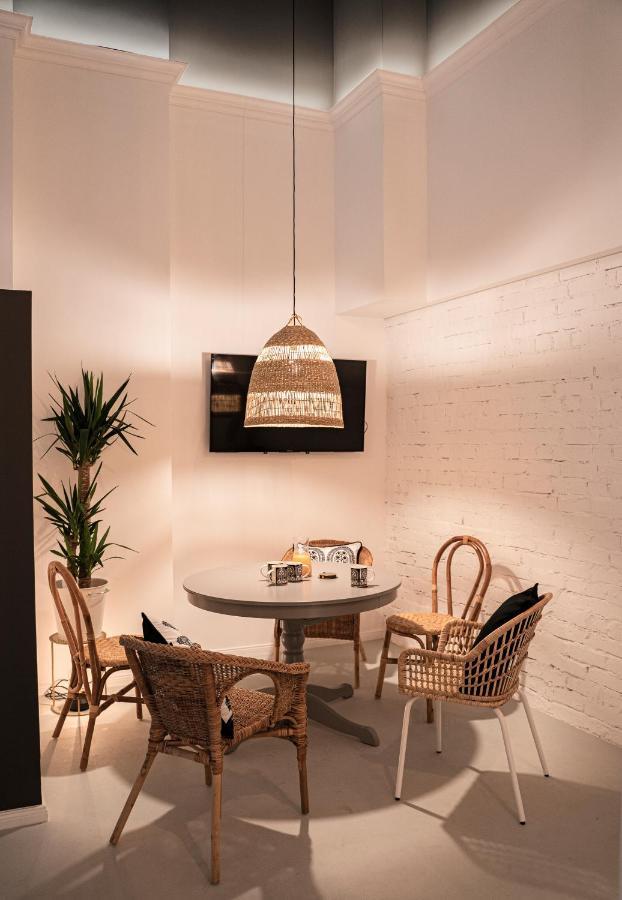 Apartment Folk By Anne &